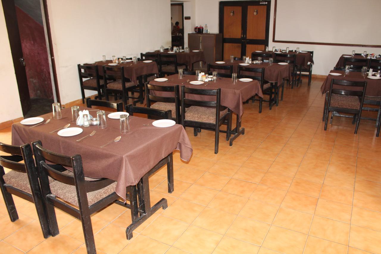 Hotel Peshwa Aurangabad  Buitenkant foto